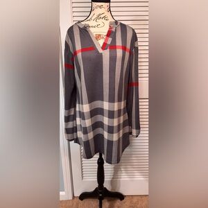 WinWin Vintage Red and Gray Button Sleeve Tunic